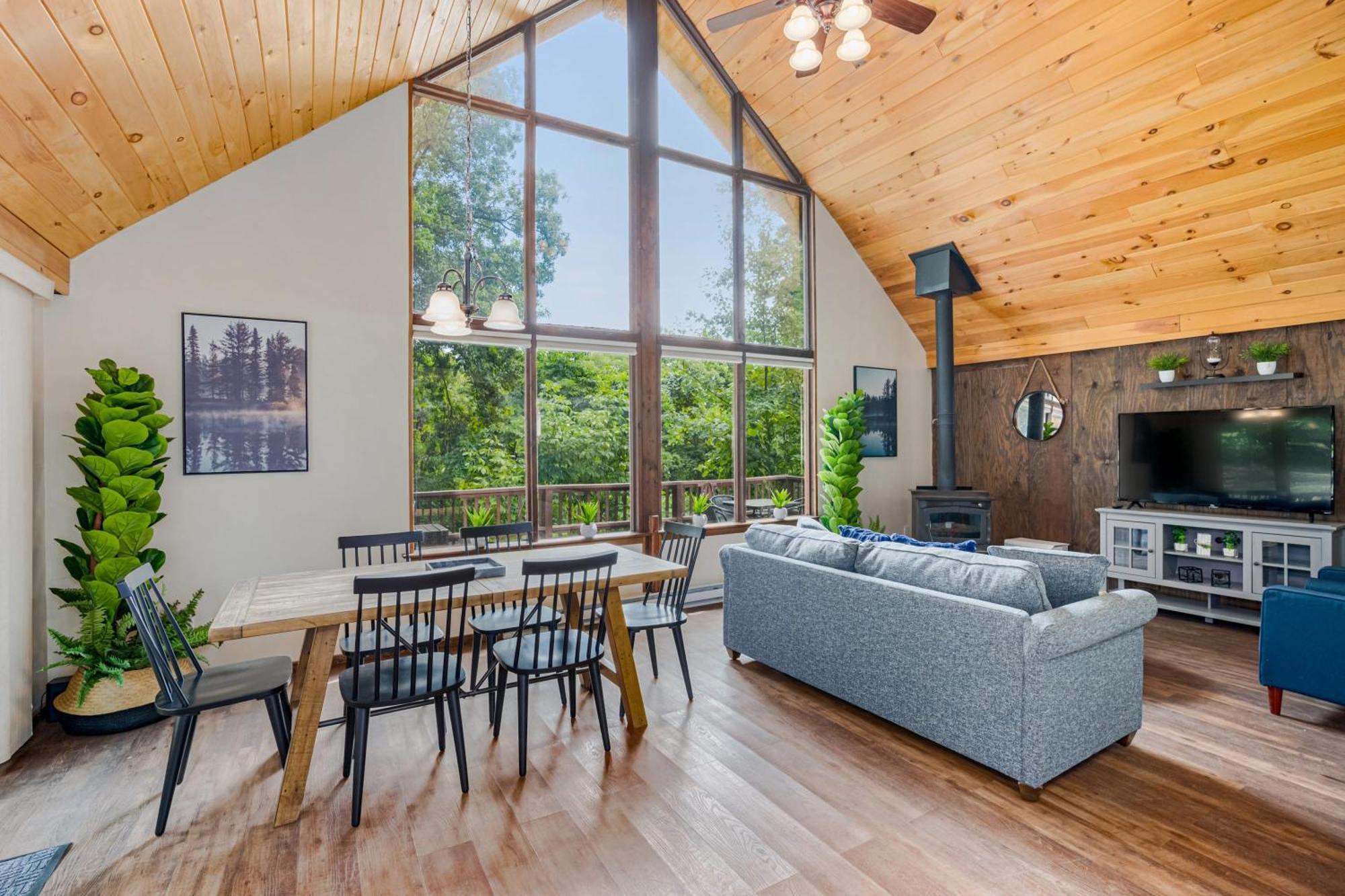 Quaint Loft Cabin W Hot Tub, Firepit, Deck & Grill Hedgesville Kültér fotó